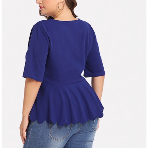 ➕Laser Cut Scalloped Hem Peplum Top - Picture 3 of 6